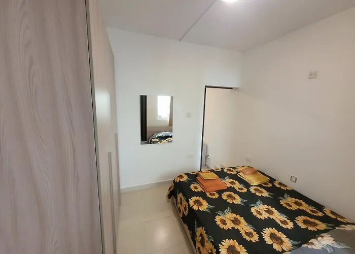 Sunflower Maltese House In * Sliema