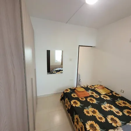 Sunflower Maltese House In * Sliema