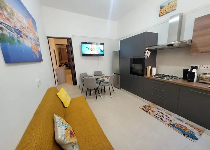 Sunflower Maltese House In Appartement