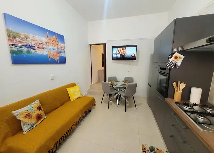 Sunflower Maltese House In Appartement