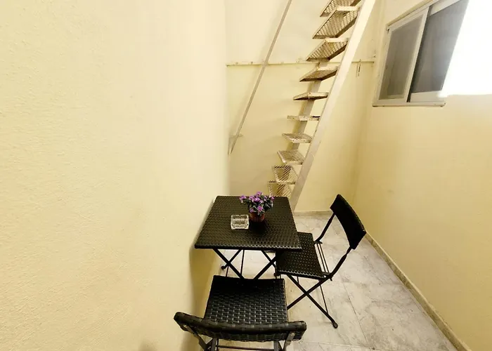 Sunflower Maltese House In Appartement *